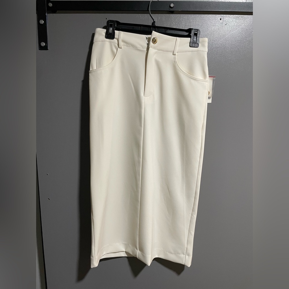 Bar III Off-White skirt